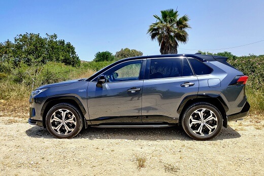 טויוטה ראב 4 פלאג אין הייבריד